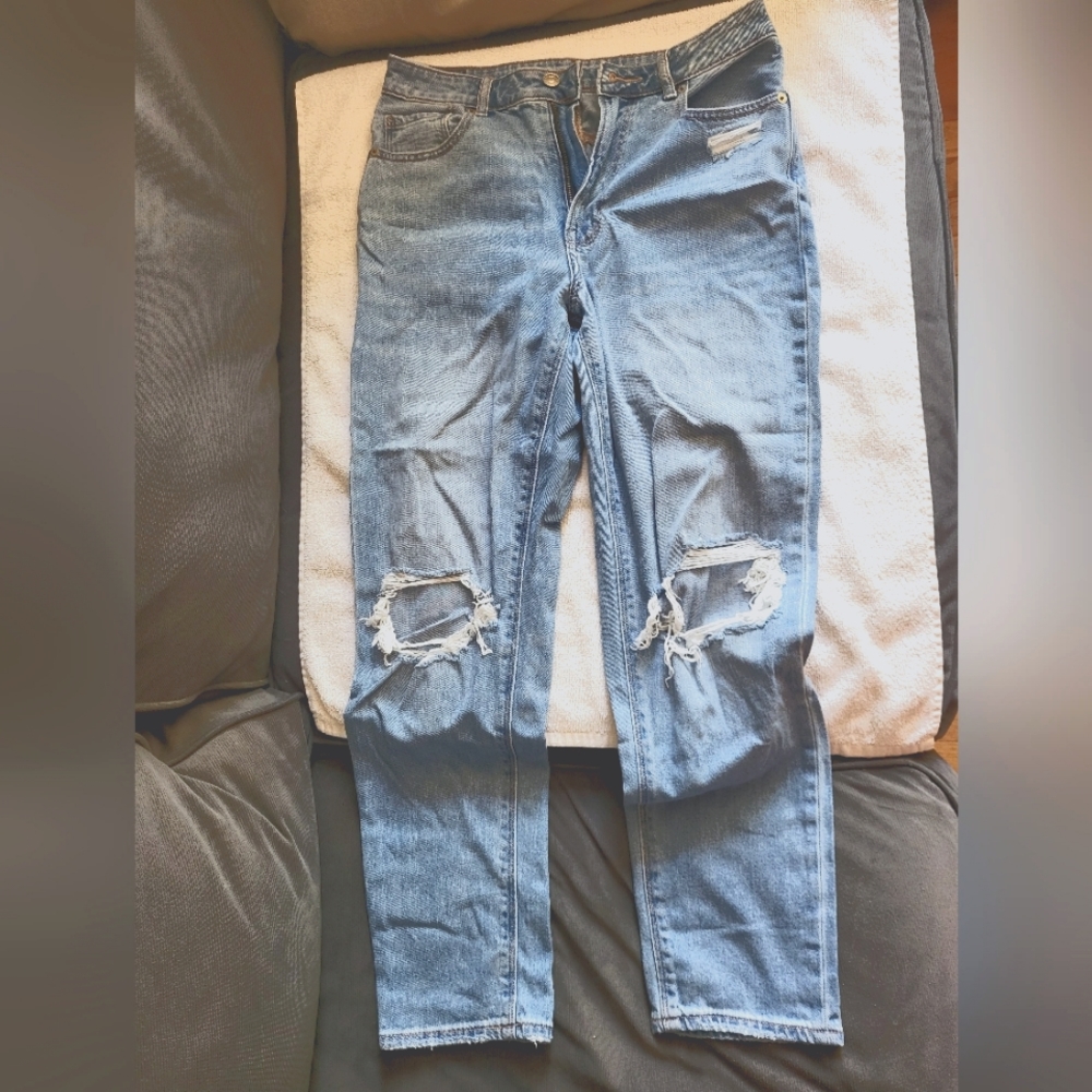 American Eagle distressed jeans Size:6